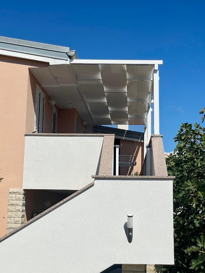 House Susec Apartment Povljana Exterior photo